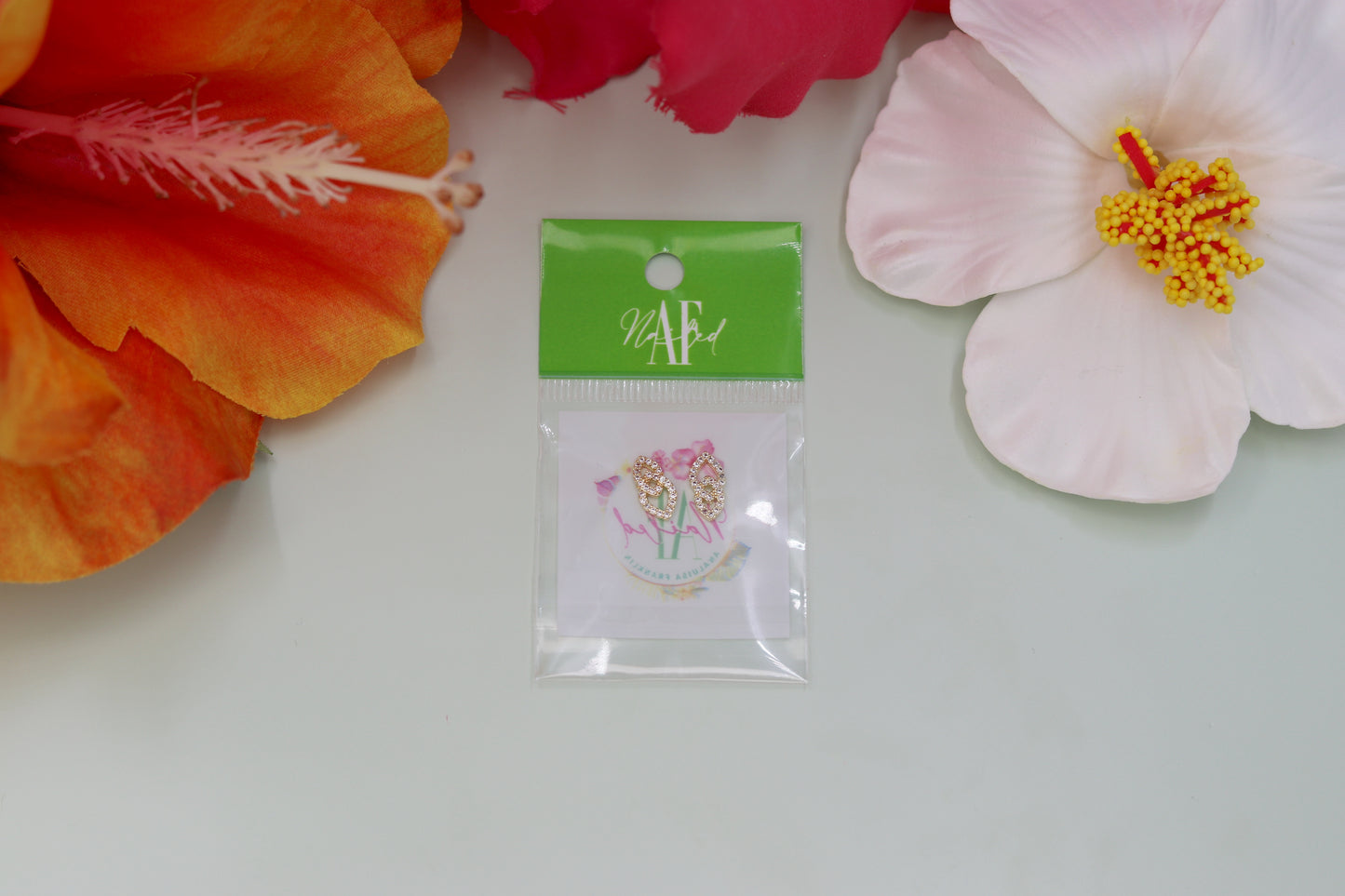 "Figure 8" Charm AF31✨