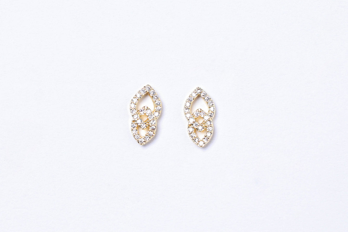 "Figure 8" Charm AF31✨