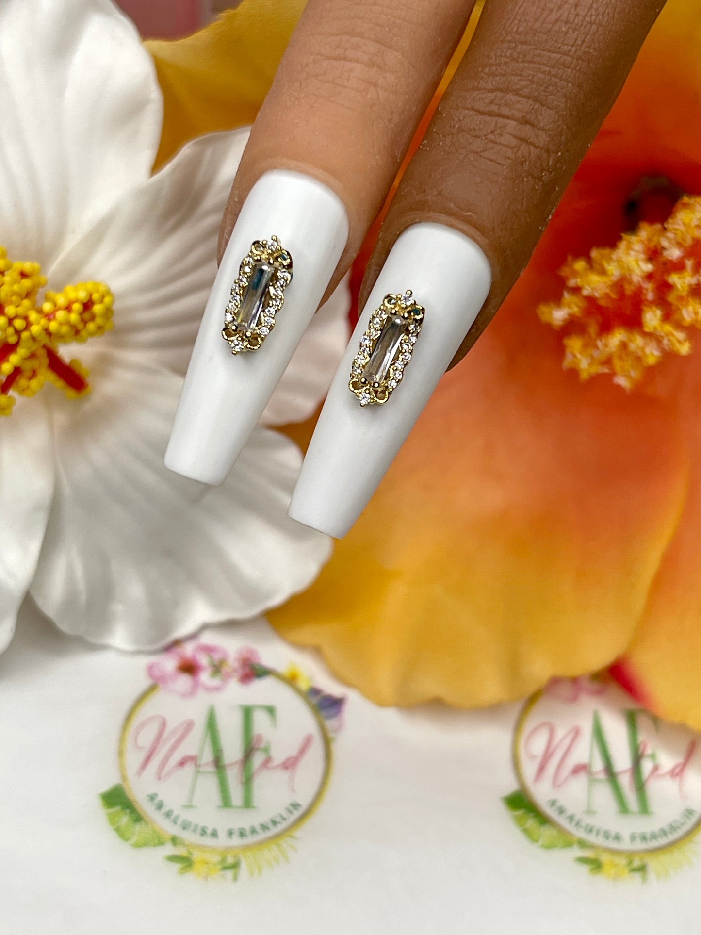 "Mirror, Mirror" Charm AF580✨