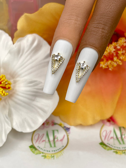 "Triangle" Charm AF586✨